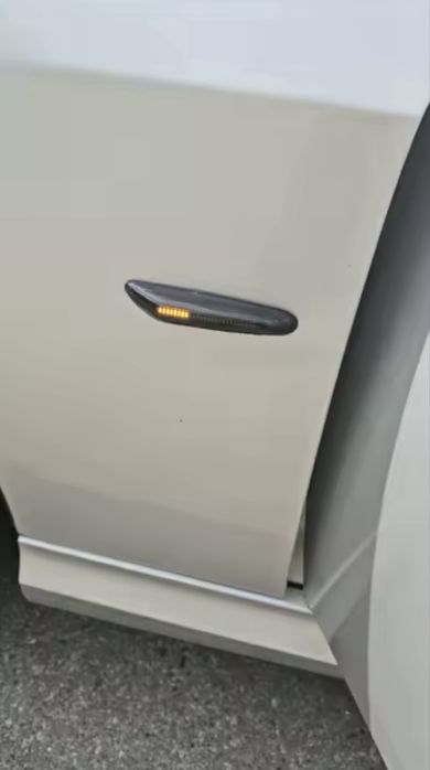 Поворотник BMW E90 E91 E92 E93 E60 E61 E81 E82 E83 E84 E88 E46вантажів