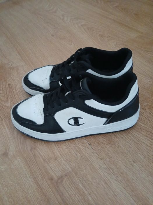 Sprzedam buty Champion