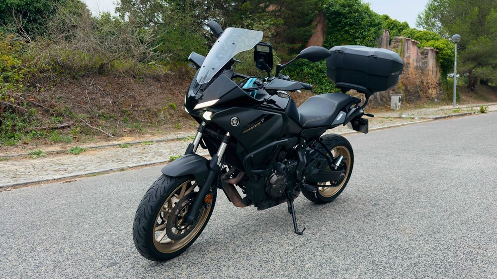 Yamaha tracer 7 midnight black