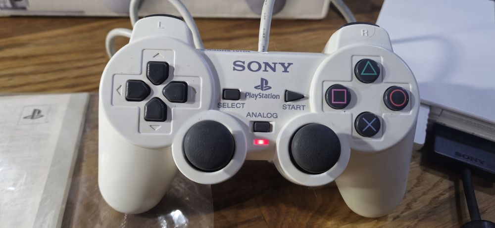 Playstation 2 scph 77000 ceramic white