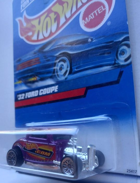 Hot wheels 32 ford saiu no ano 1999
