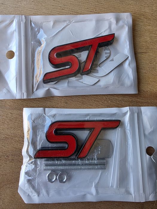 Шильдик Ford RS / ST метал