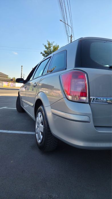 Автомобіль Opel Astra H