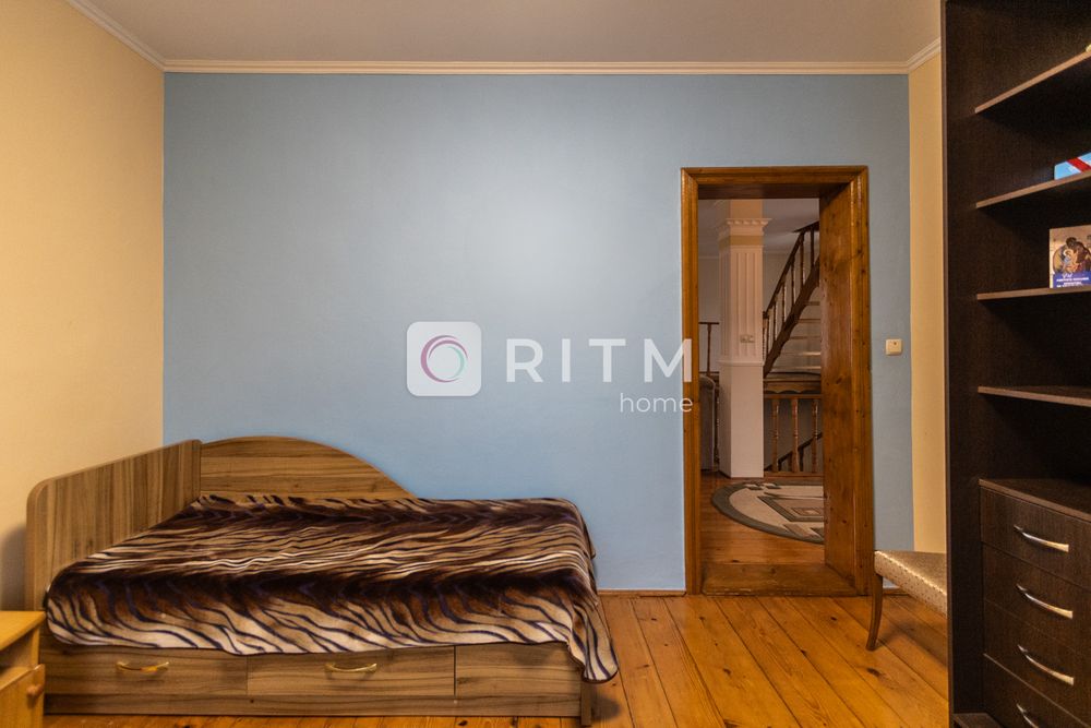 Продаж будинку Особняк Івано-Франківськ по вул.Коновальця