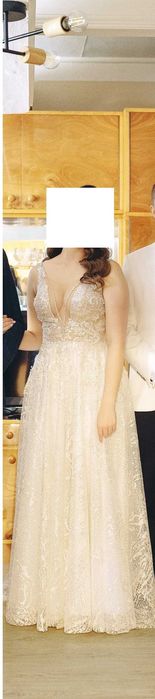 suknia ślubna błyszcząca