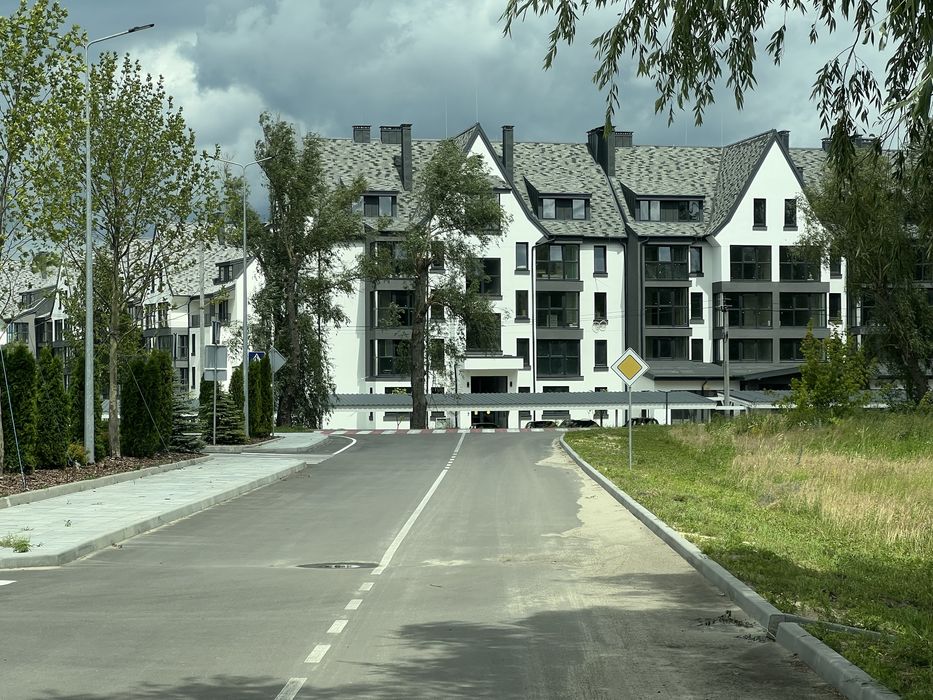 Пр зем11с Зазимье начало села возле компл парк резидент