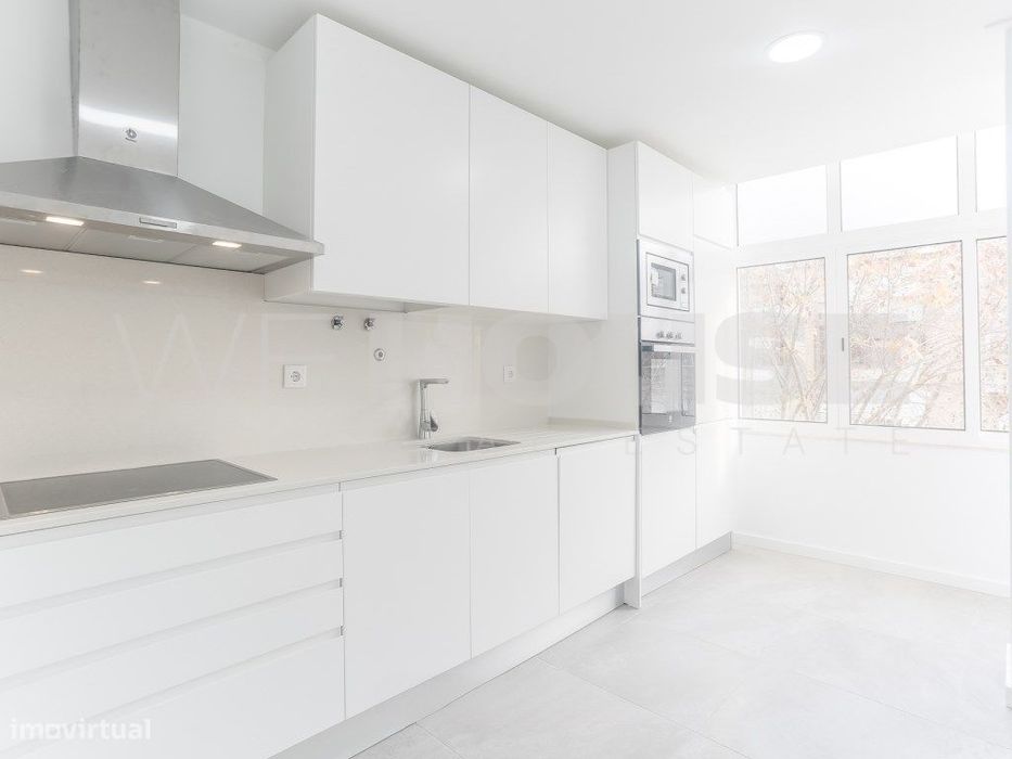 Apartamento T3 em Remodelação Total com Espaço Exterior no Alto do ... — Alto Do Seixalinho, Santo André E Verderena, Setúbal