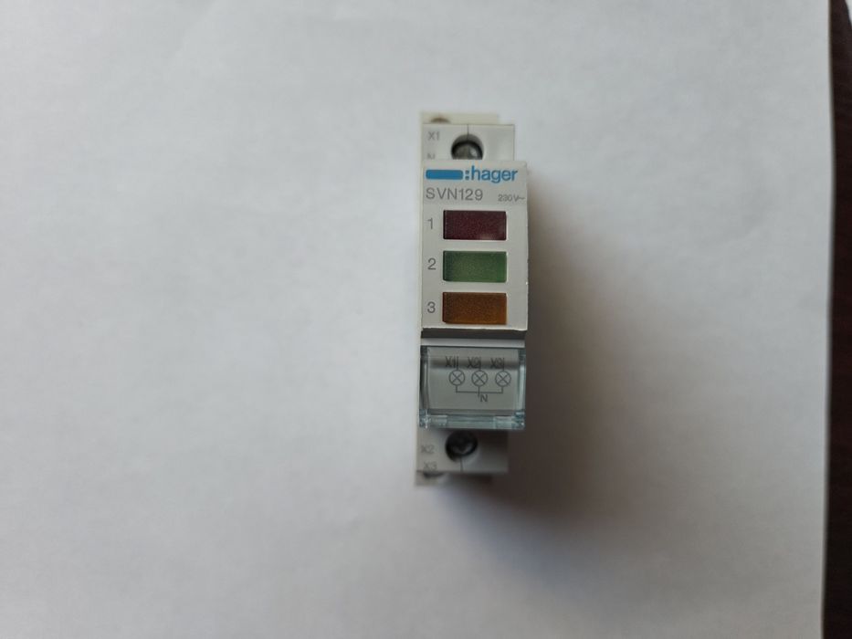 HAGER SVN129 lampka 3-kolorowa NOWA