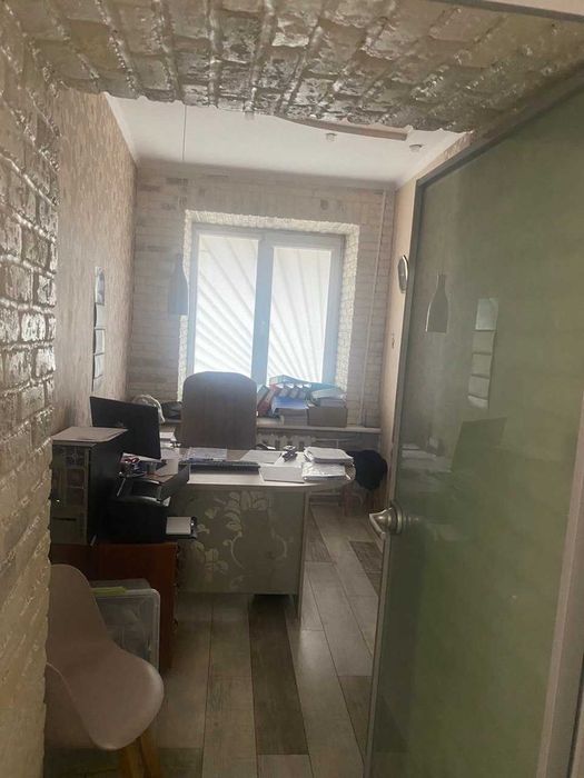 Продам офис с евроремонтом на проспекте Ивана Мазепы (около ДК Ильича)