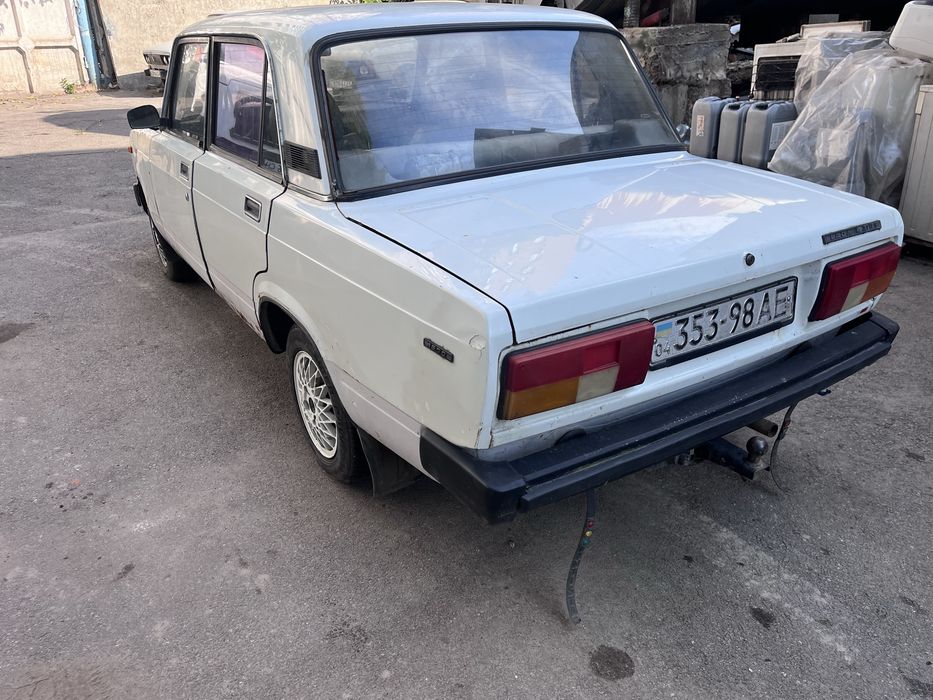 Продам ваз 2105