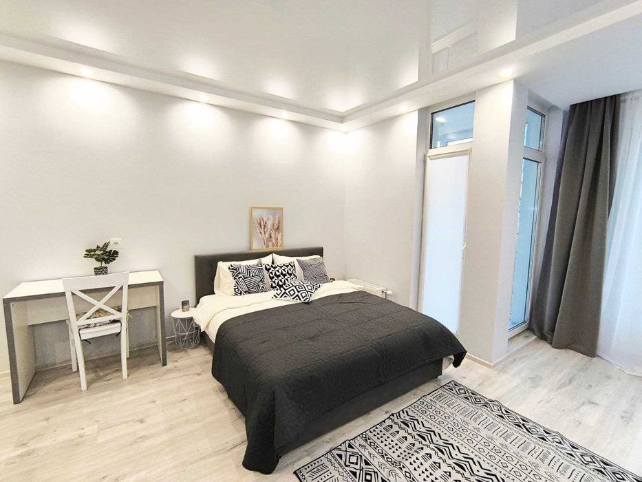 Подобово світла студія ЖК Комфорт Таун Соборності Лівобережна Дарниця