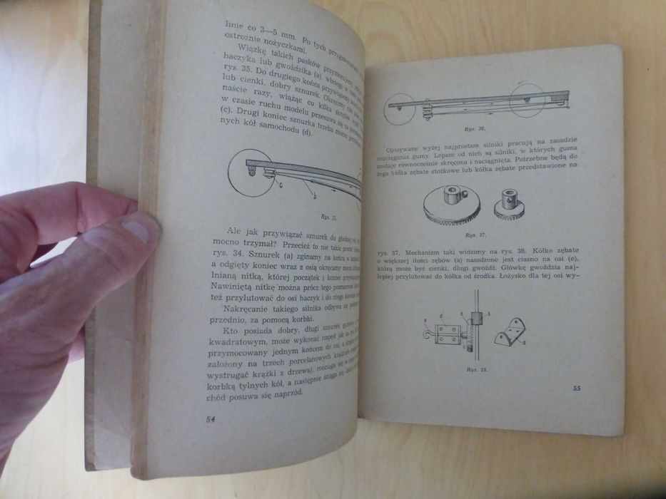 Modele samochodów. J.K. Janowski Biblioteka Młodego Technika 1952 PRL