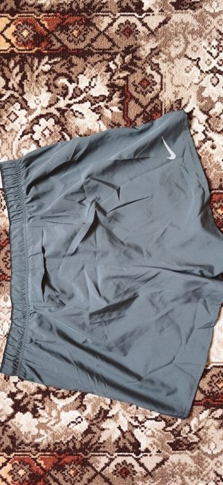 Нові,оригінальні шорти Nike