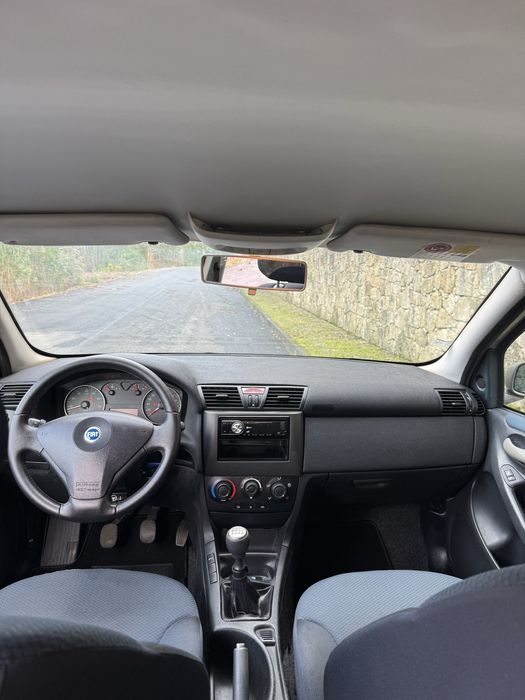 Fiat Stilo (muito estimado)