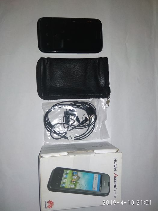 Телефон Huawei Y210D