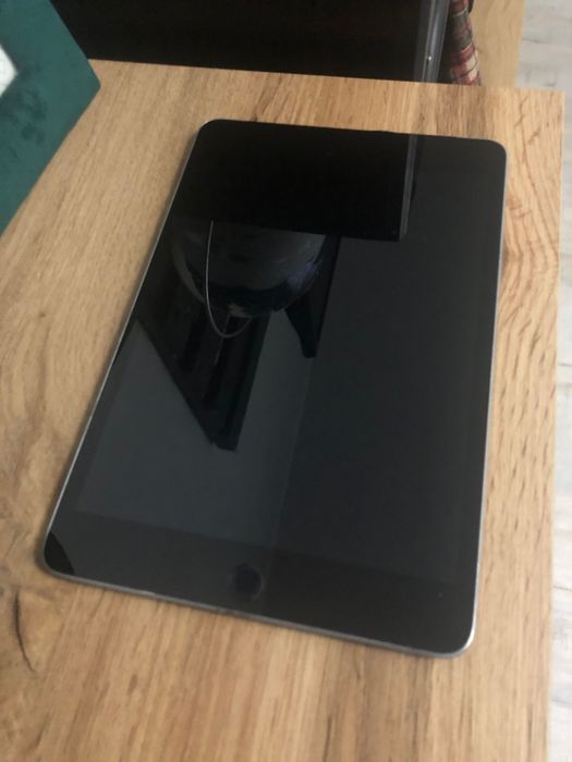 iPad mini 4 wi-Fi + cellular sim 64gb