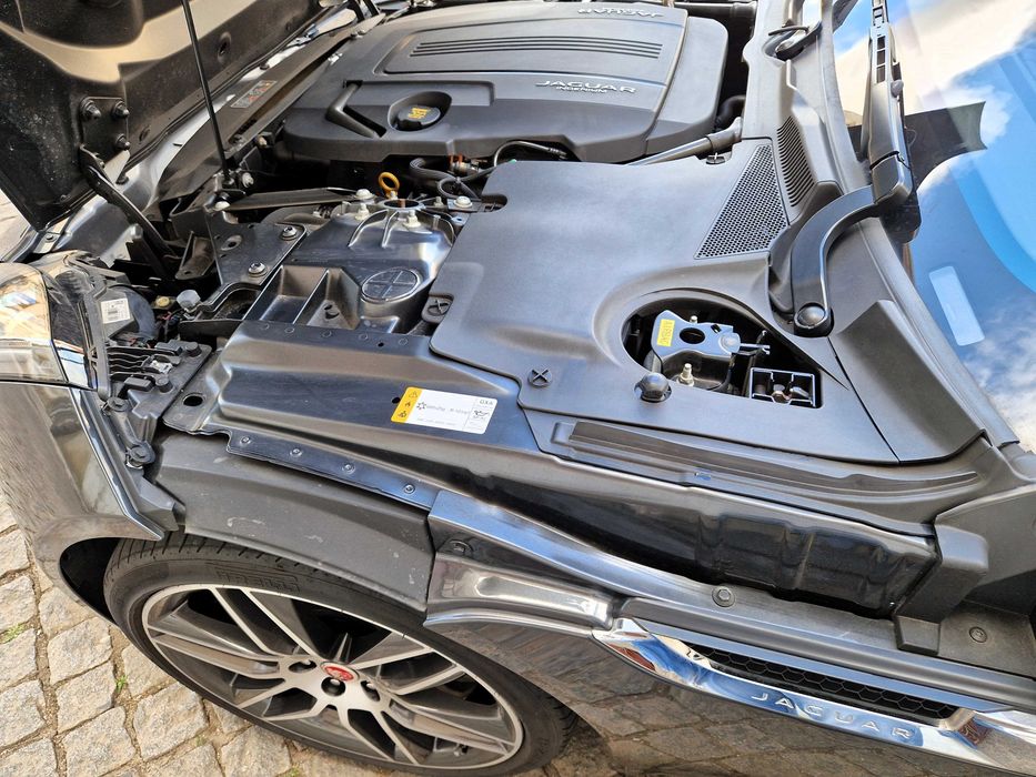 Jaguar F-type 300 cv R-Dynamic NACIONAL