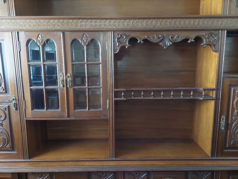 Louceiro para sala de jantar