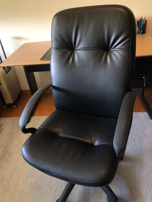 Secretaria + cadeira em pele