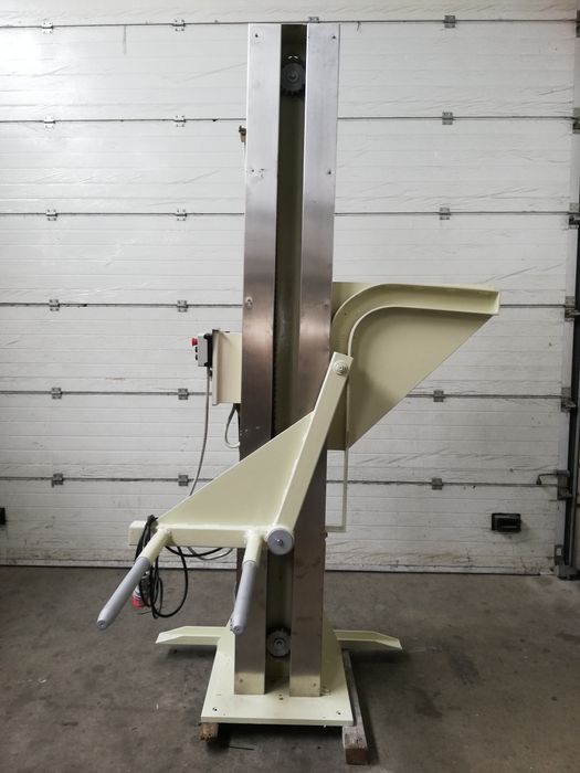 Elevador de tinas Resende