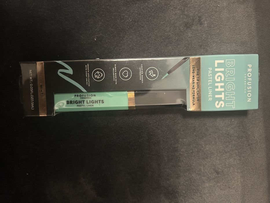 Zielony eyeliner