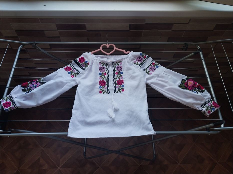 Вишиванка на дівчинку