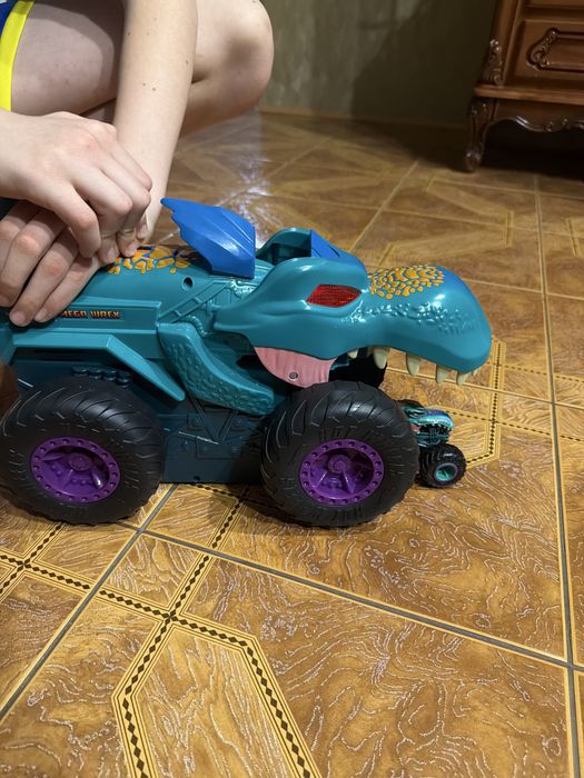 Іграшка Hot Wheels Monster Trucks Car Chompin' Mega Wrex.