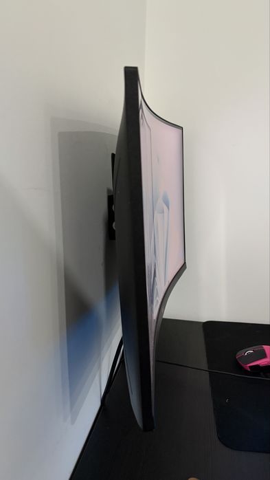 Gaming Curvo AOC C27G2ZE 27" FHD 240Hz 0.5ms (Como Novo)