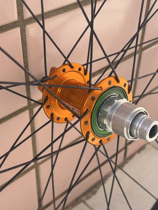 Rodas Carbono Enve/Bontrager 29/27.5 - Mullet