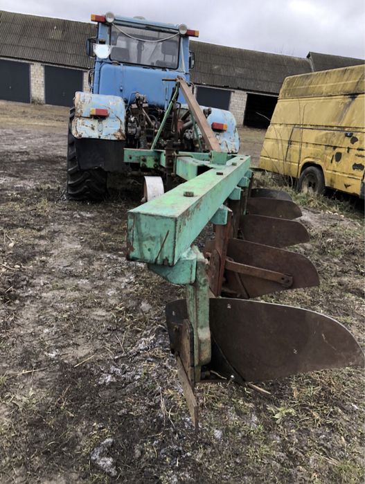 Продам плуг Плн 5/35 т 150