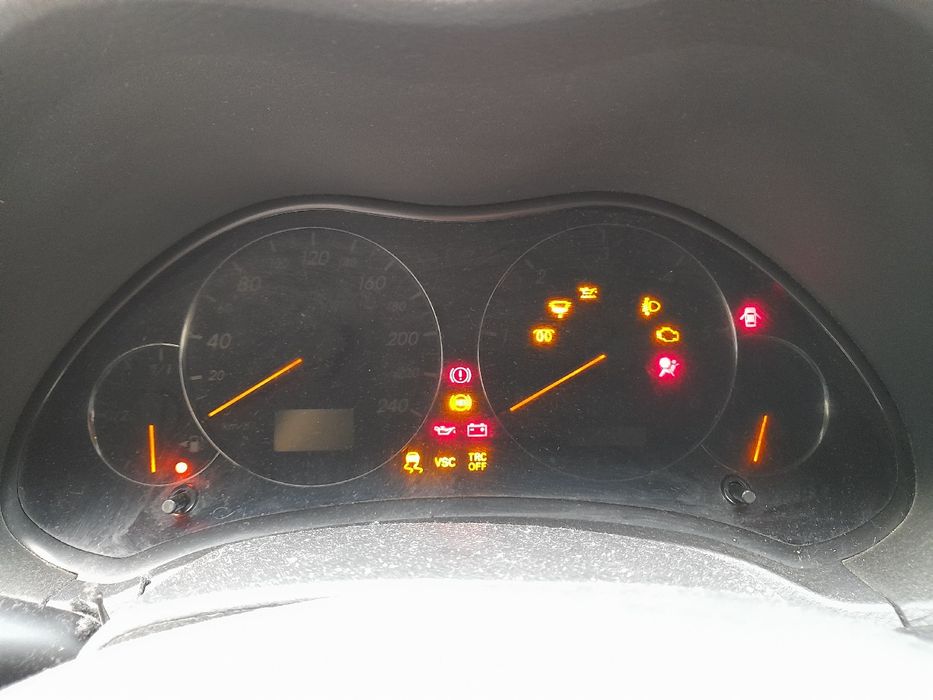 Quadrante / painel de instrumentos TOYOTA Avensis Liftback (_T25_)
