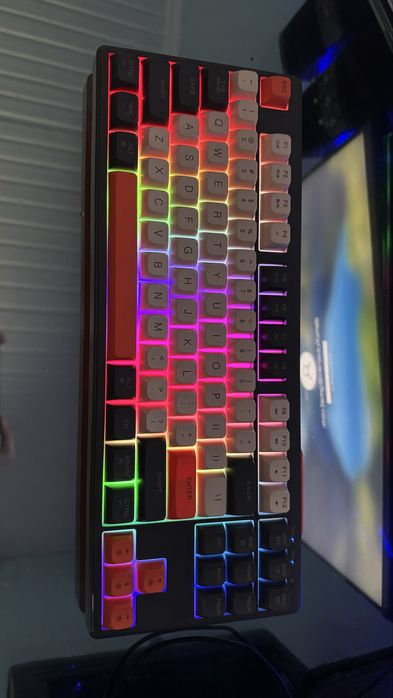 Клавіатура FREEWOLF 87 Key (TKL) — бездротова / дротова