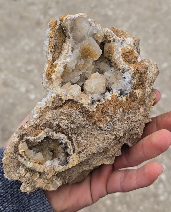 Kalcyt, piękne kryształy, okaz dwustronny. Siewierz. Naturalny minerał.