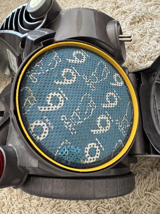 Продам пилосос dyson