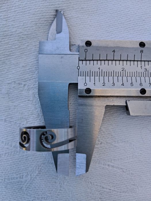 Anel NOVO Aço Cirúrgico Inox - Espirais Caladas / Vazado (Tamanho 21/22)