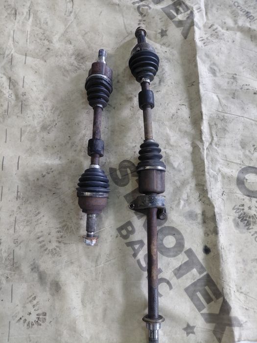 Привід привод шрус пів-вісь полуось Rover Ровер 75 2.0 D 99-05рік