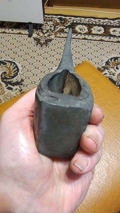 Старый, ретро топорик времён СССР.