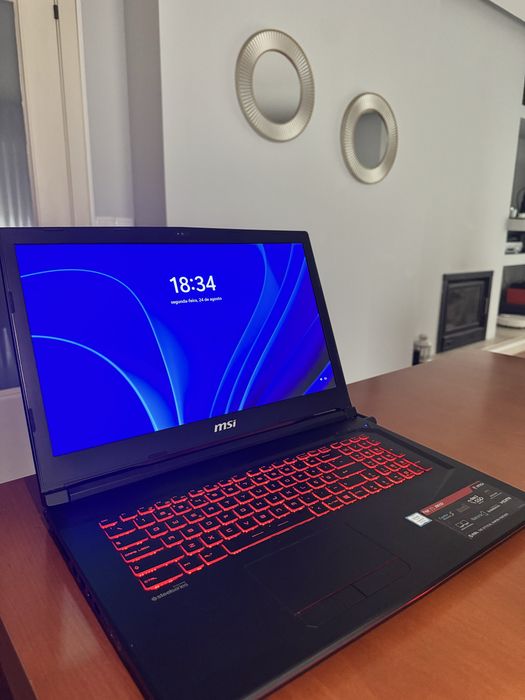 Portátil MSI Gaming — Intel Core i7, GTX 1050, 24 GB RAM