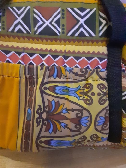 Дуже гарна переноска для собак та кішок