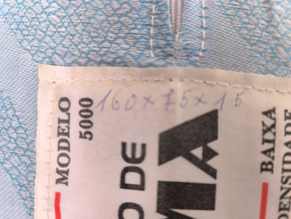 Colchão espuma (NOVO) + Cama ferro antiga