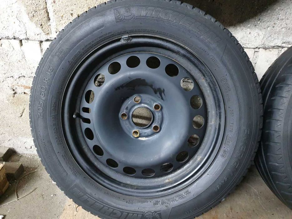 Felgi stalowe koła Opel Astra J K R16 5x105 opony letnie 205/60R16