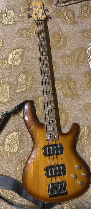 Бас гитара , мастеровая