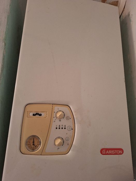 Котел.Арістон Уно .нарозбір по запцастах..