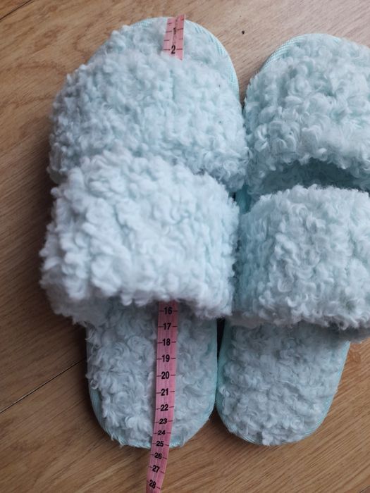 Damskie kapcie, klapki Sinsay, r. 36/37,miękkie