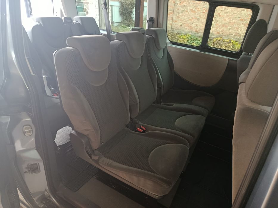 Пасажирські та вантажні перевезення