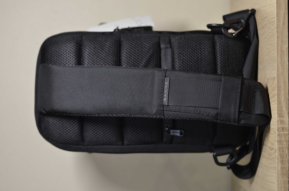 Сумка рюкзак Bange черная нагрудная водонепроницаемая мужская с USB