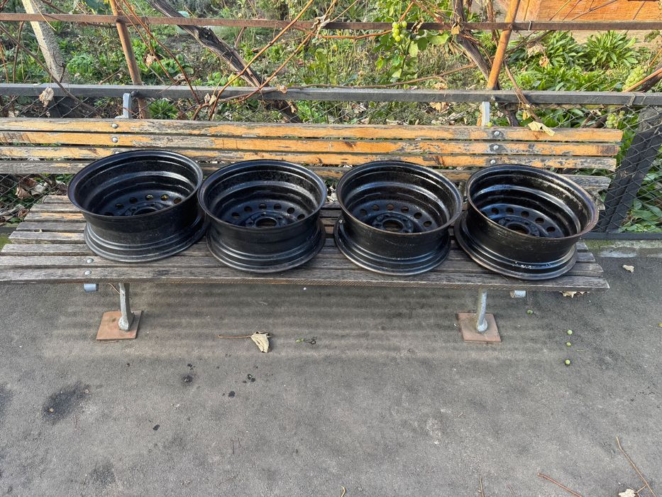 Диски металеві (штамповки) r16  від  KIA CЕЕD та ковпаки