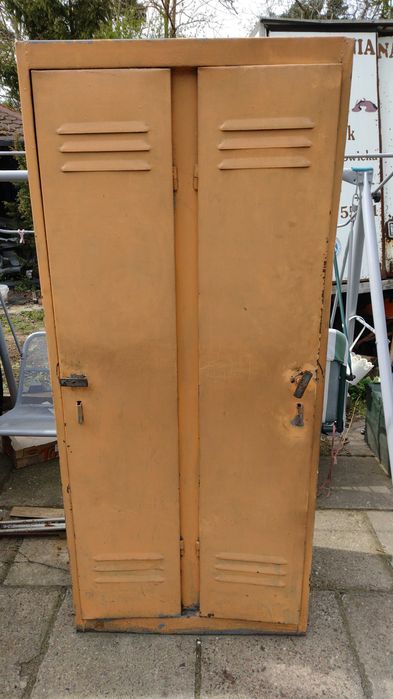 Szafy szafki gospodarcze ubraniowe pracownicze zakładowe warsztatowe