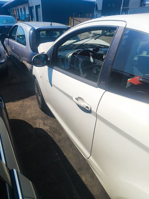 Ford Ka drzwi przednie lewe i prawe