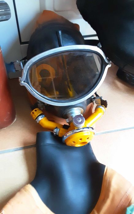 Garrafas Mergulho Antigas + Fatos Mergulho Antigos - Tudo 1500€